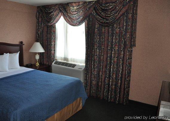 Quality Inn & Suites Brossard Camera foto