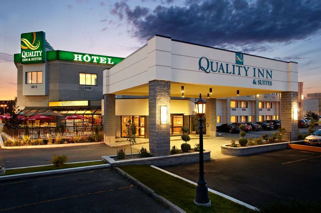 Quality Inn & Suites Brossard Esterno foto